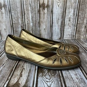 Whats What by Aerosoles gold leather flats 7